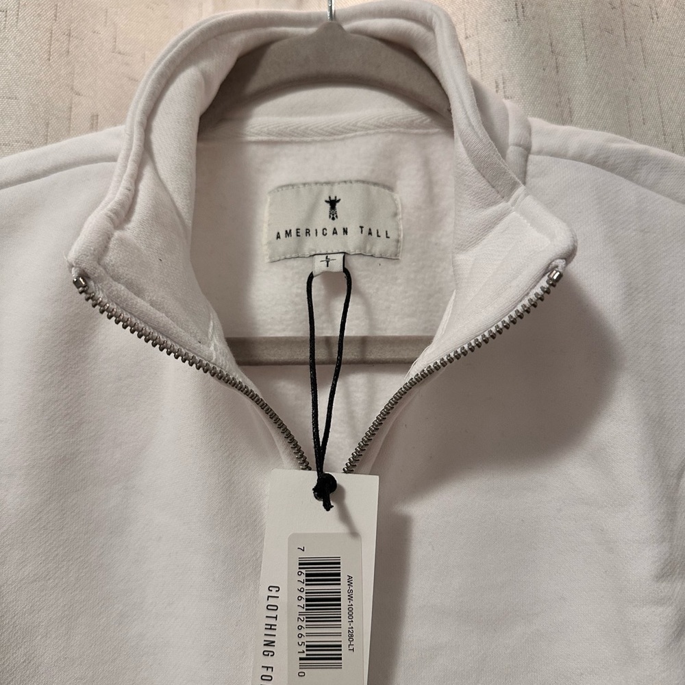 NWT White 1/4 Zip Sweatshirt